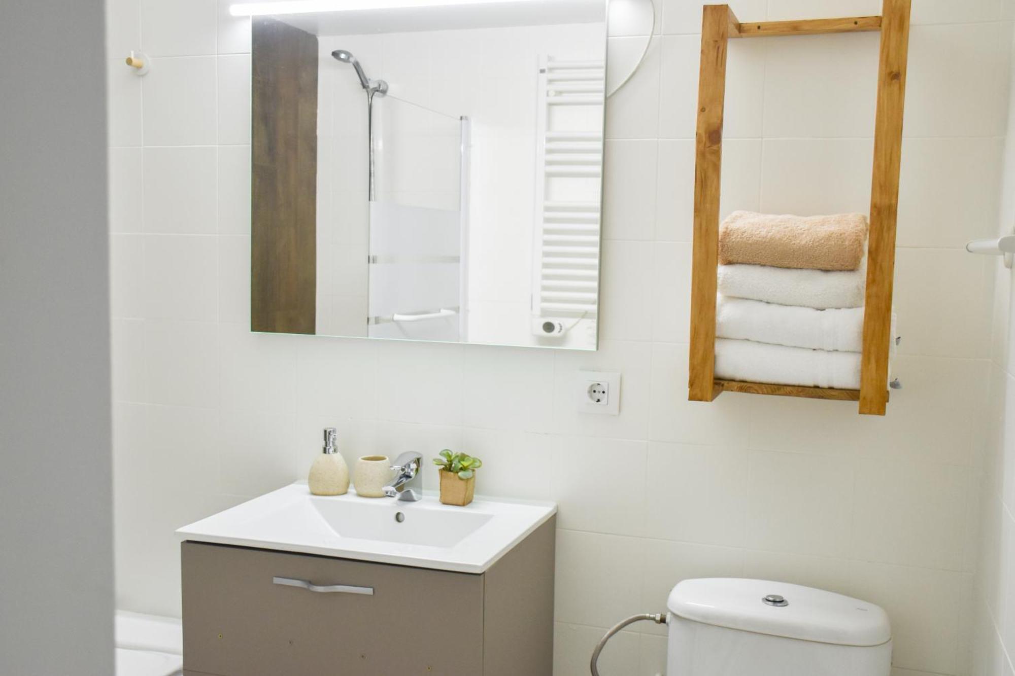 La Neu Studio Neuf Pour 4 Pax En Centre Ville Pas De La Casa Εξωτερικό φωτογραφία